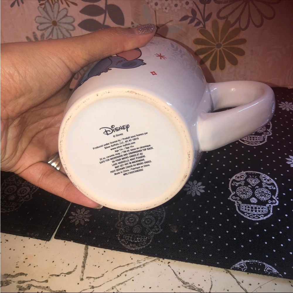 Disney Stitch Christmas coffee mug - Picture 4 of 6